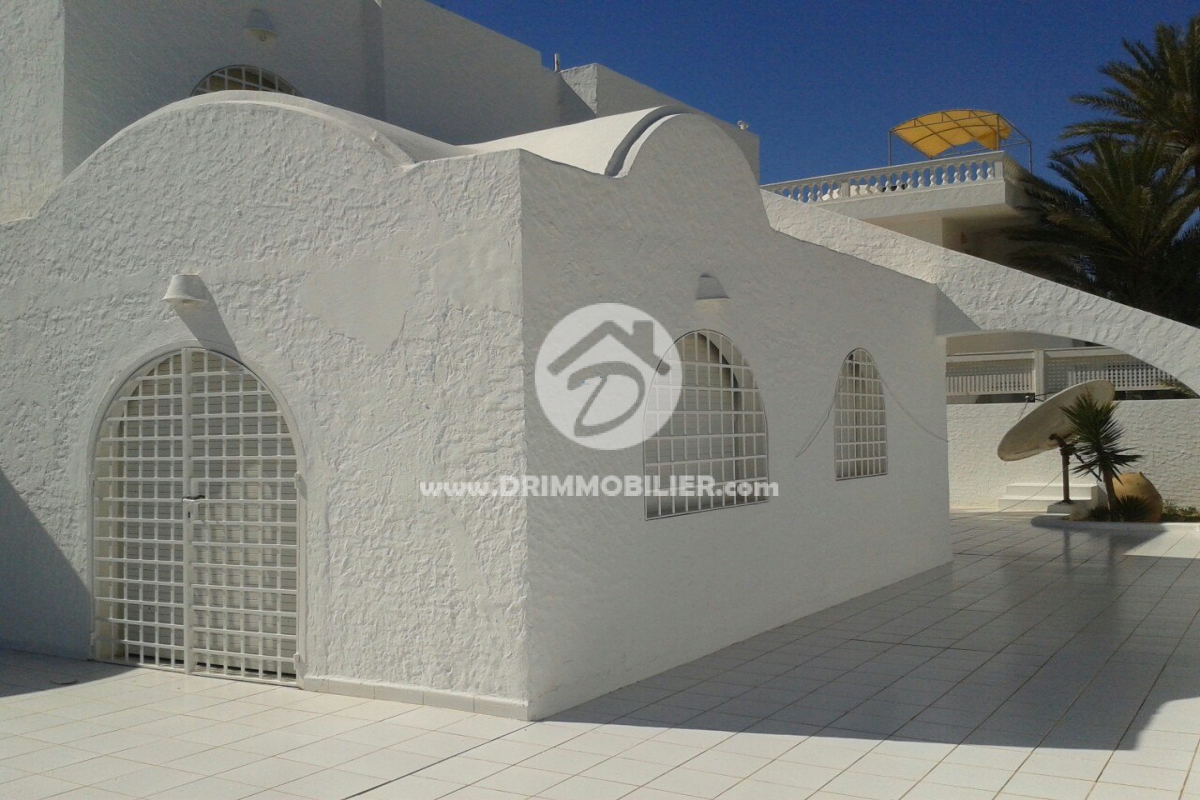 L 20 -                            Sale
                           VIP Villa Djerba